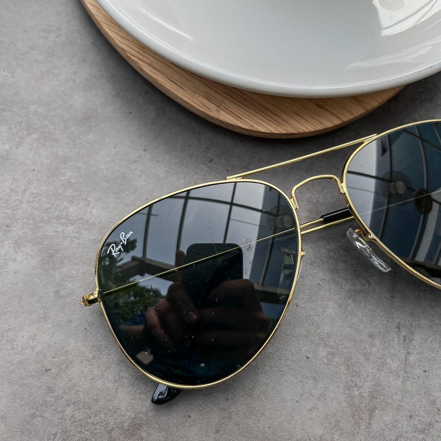 RAY-BAN Black & Gold 3026 Aviator Causal Latest Sunglass For Unisex.